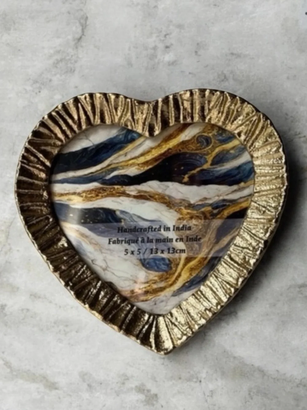 GOLD HEART SHAPED PHOTO FRAME 5x5” FREE STANDING (NEW) metal texture frame